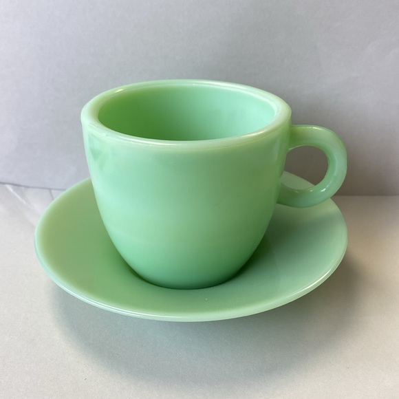 Vintage Pair of Reproduction Jadite Cups and Saucers from Cracker Barrel - Picture 2 of 11
